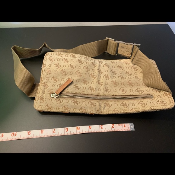 Guess bum bag! - Picture 3 of 3